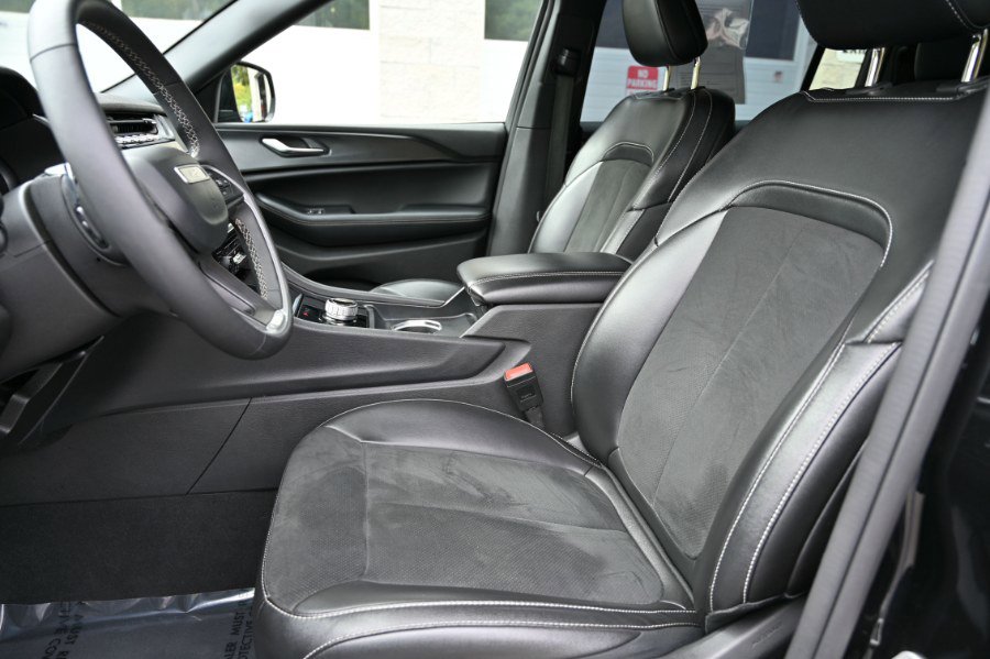 Used 2024 Jeep Grand Cherokee L Laredo image 16