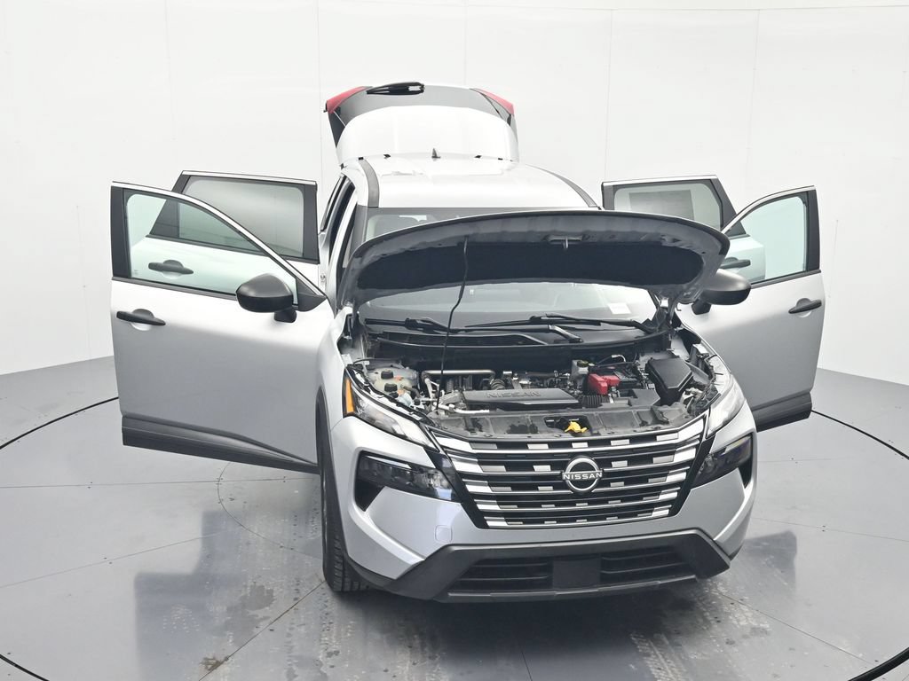 Used 2024 Nissan Rogue S FWD image 43