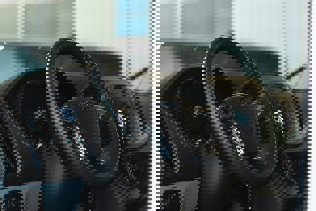 Used 2019 Ford Transit 250 130 Low Roof w/ Exterior Upgrade Package image 12