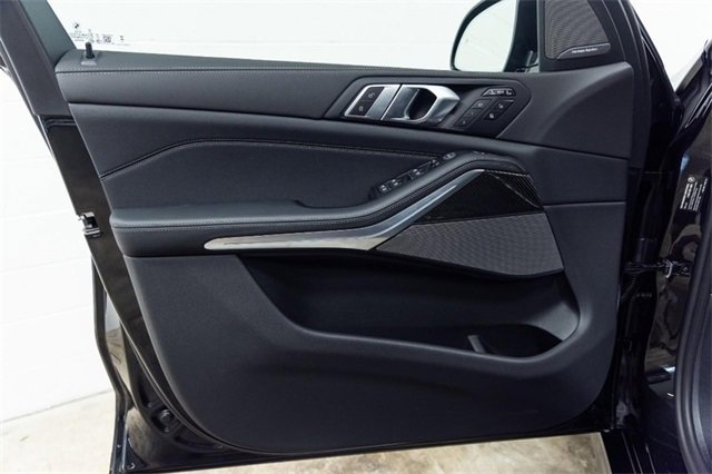 New 2026 BMW X7 M60i image 17