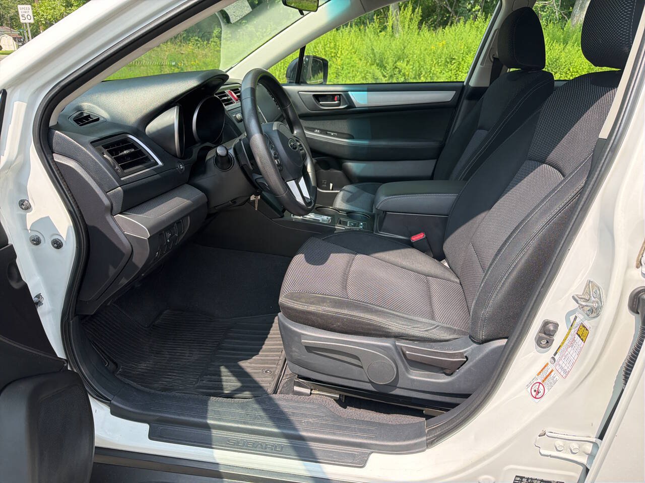 Used 2017 Subaru Outback 2.5i AWD/4WD image 19