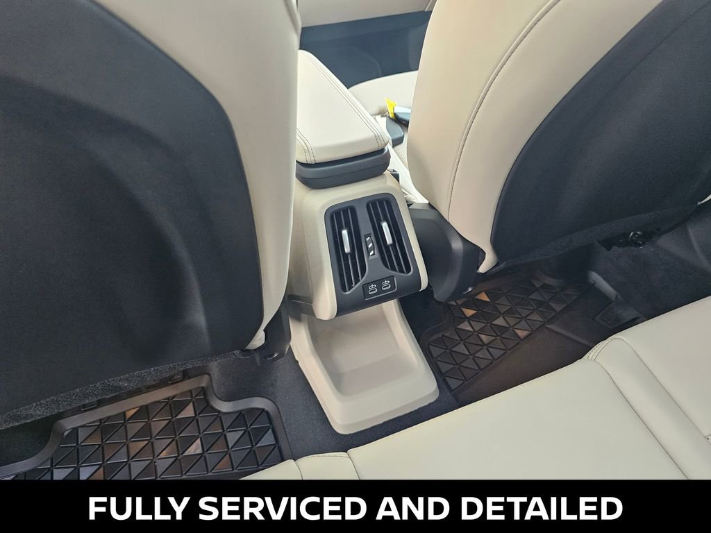 Used 2025 BMW X1 xDrive28i w/ M Sport Package AWD/4WD image 17