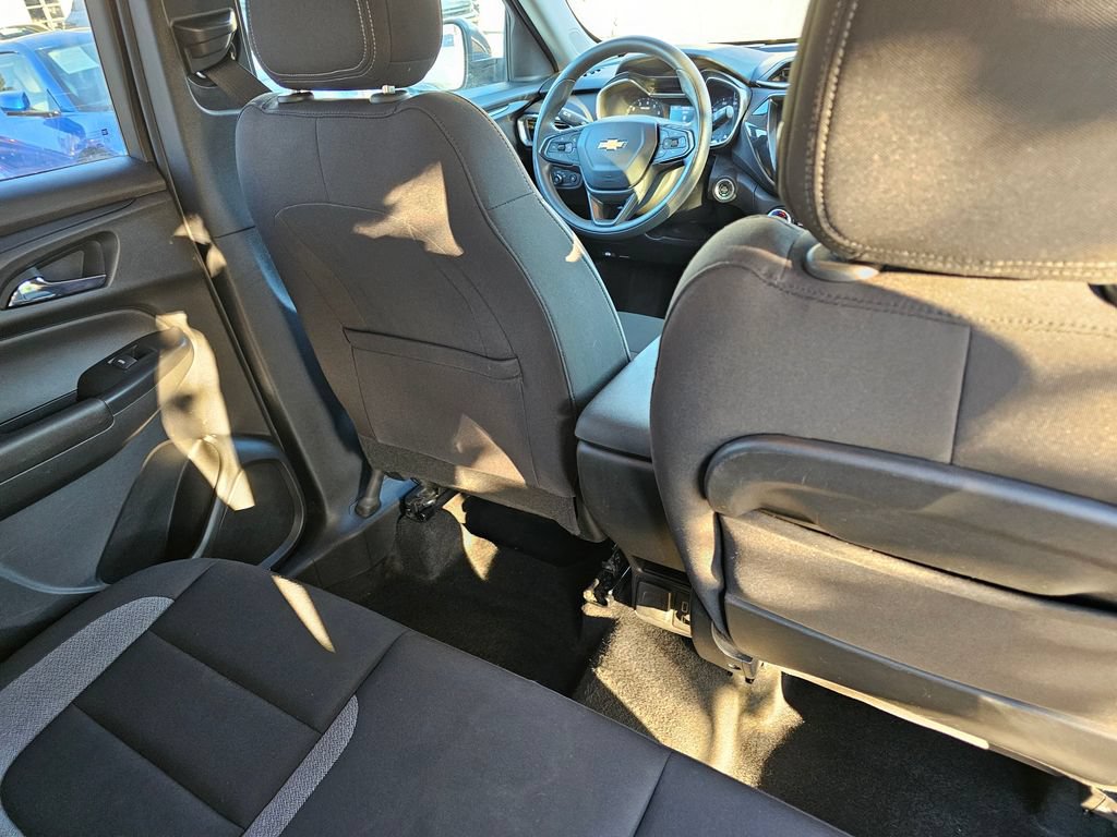 Used 2022 Chevrolet TrailBlazer LT w/ Convenience Package AWD/4WD image 15