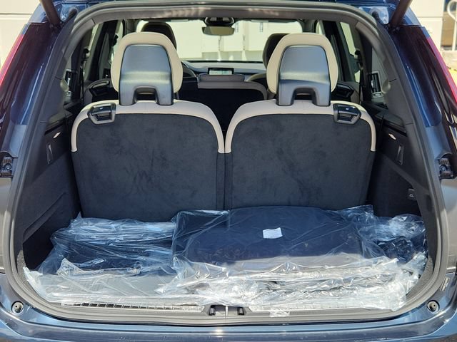 Certified 2026 Volvo XC90 B6 Core w/ Protection Package AWD/4WD image 17