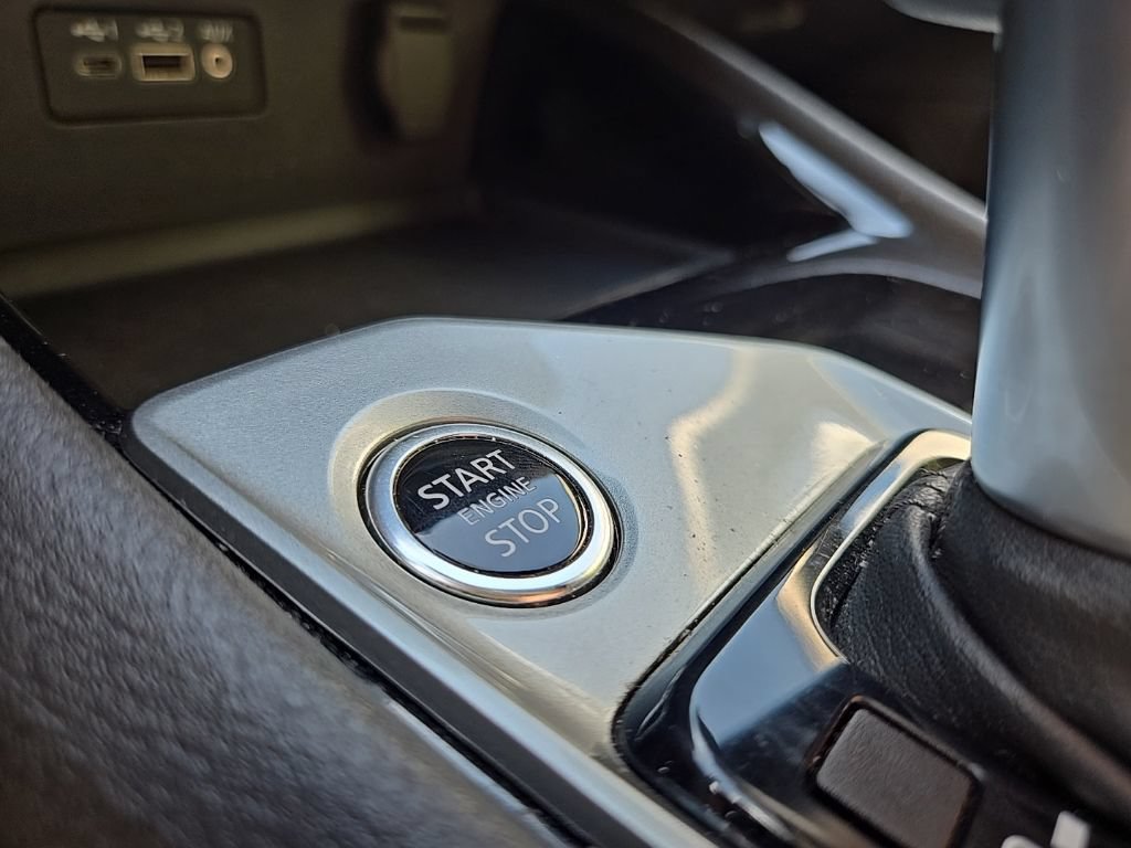 Used 2024 Nissan Altima 2.5 SV FWD image 24