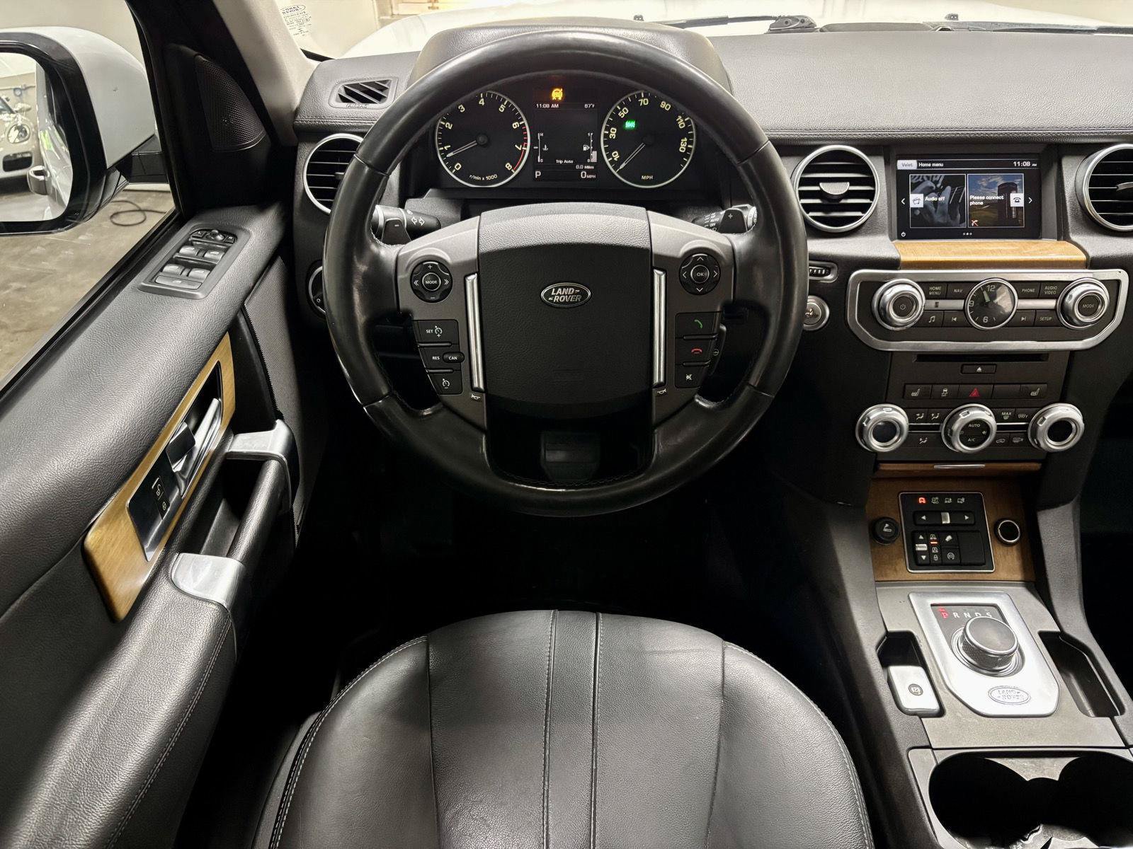 Used 2016 Land Rover LR4 AWD/4WD image 2