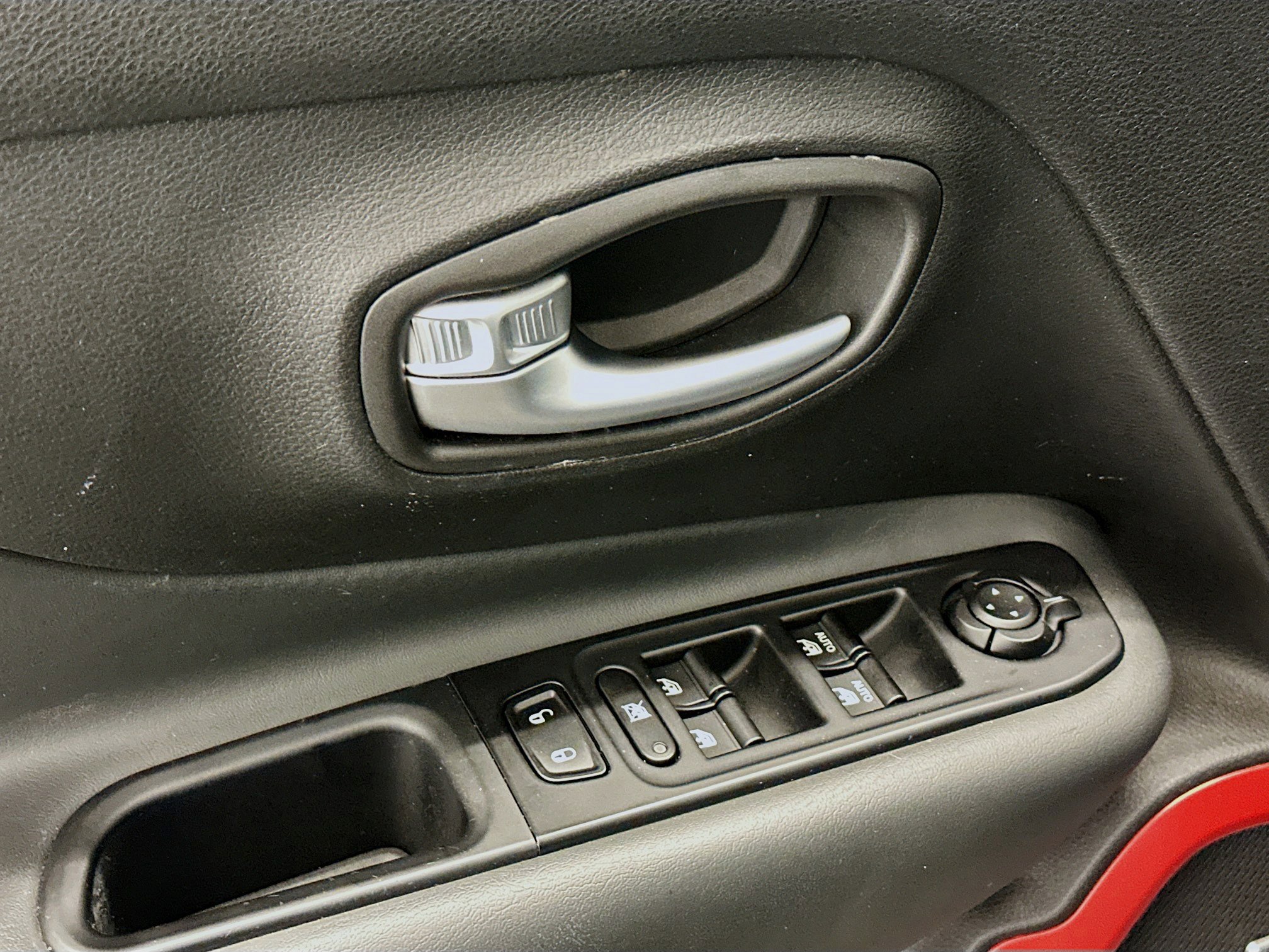 Used 2021 Jeep Renegade Trailhawk w/ Sun & Sound Group image 15