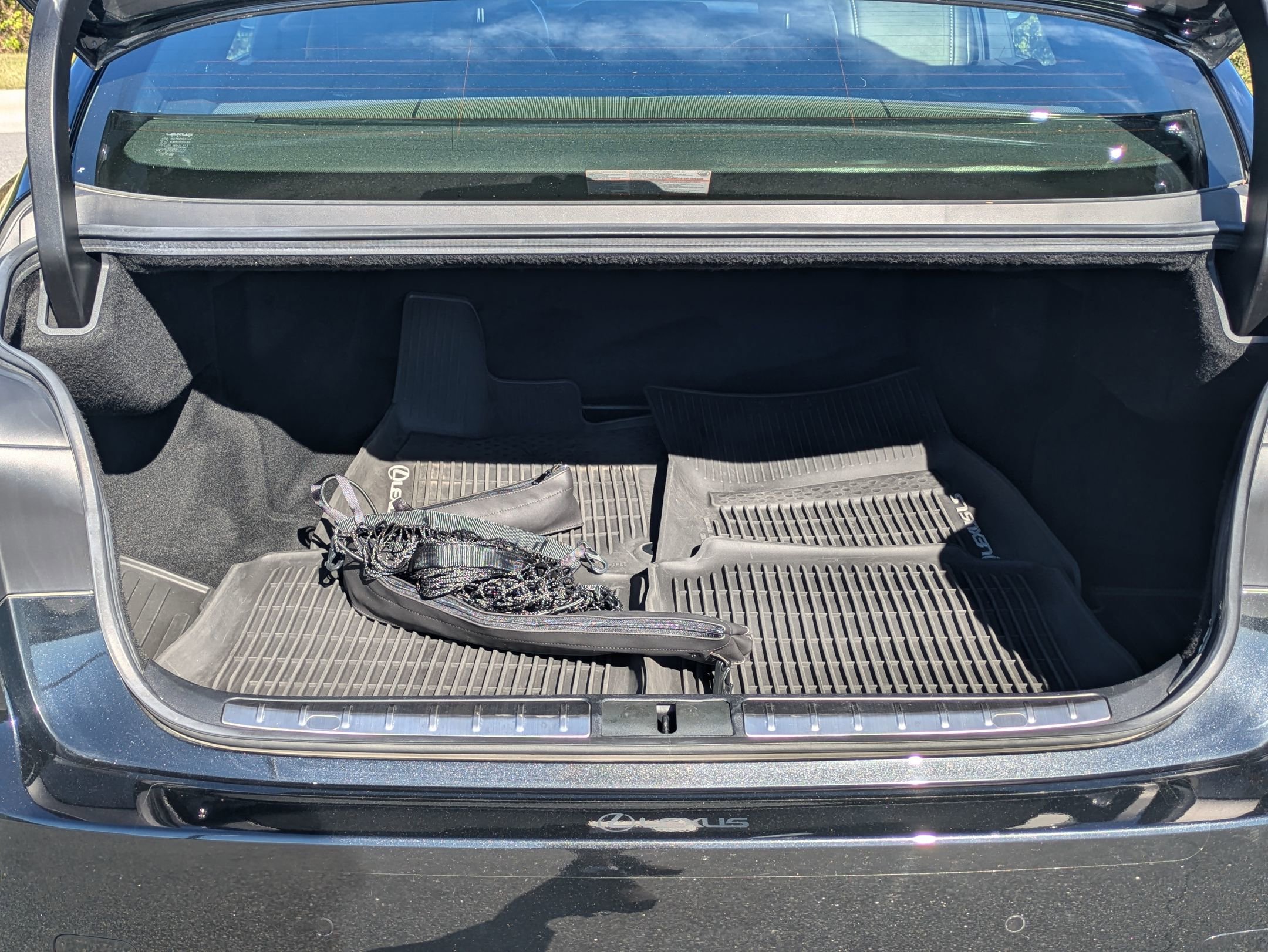 Used 2021 Lexus LS 500 w/ Accessory Package (Z2) image 27