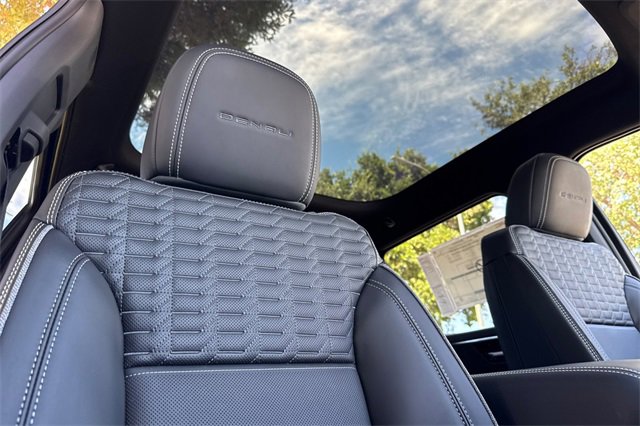 New 2025 GMC Sierra EV Denali image 18