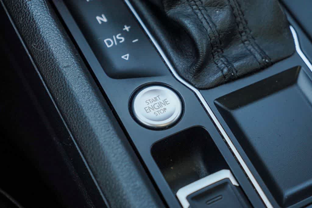 Used 2019 Volkswagen Atlas SE w/ Panoramic Sunroof Package FWD image 21