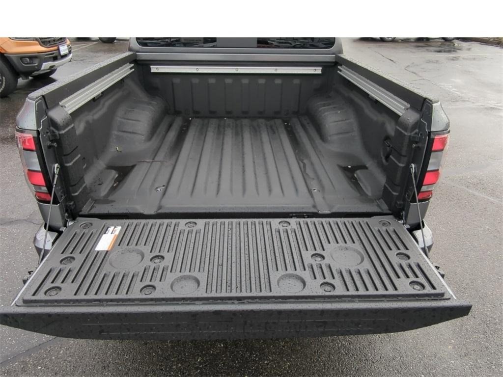 New 2025 Nissan Frontier SV w/ SV Convenience Package image 29