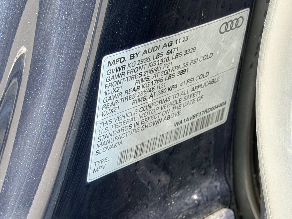 Used 2024 Audi Q8 Premium AWD/4WD image 27