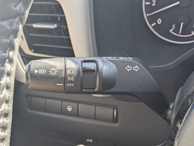 Used 2021 Nissan Rogue SL FWD image 28