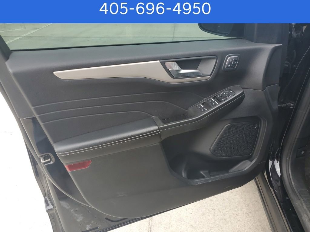 Used 2021 Ford Escape SEL w/ Technology Package image 15