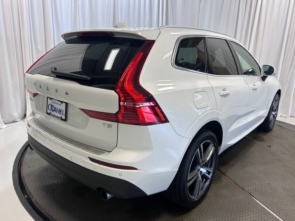 Used 2021 Volvo XC60 T5 Momentum w/ Climate Package FWD image 29