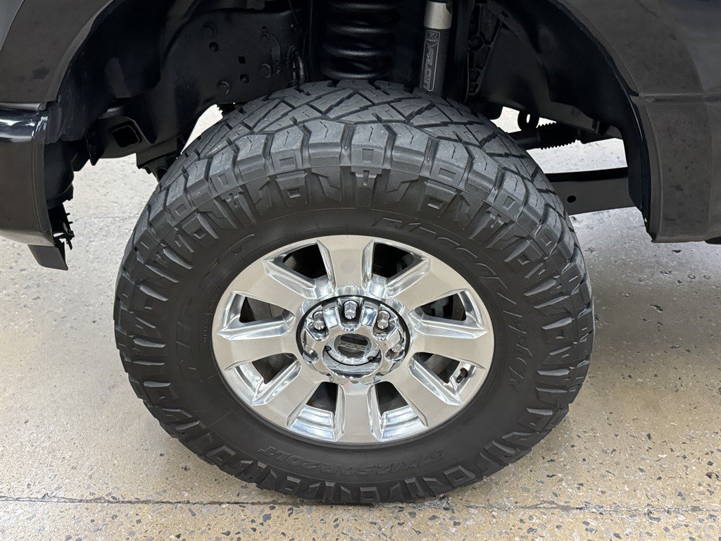 Used 2022 Ford F350 Platinum w/ FX4 Off-Road Package AWD/4WD image 7