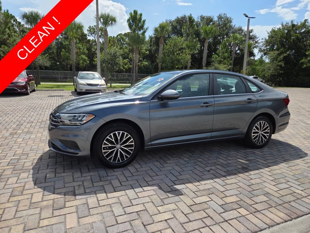 Used 2021 Volkswagen Jetta SE FWD image 3