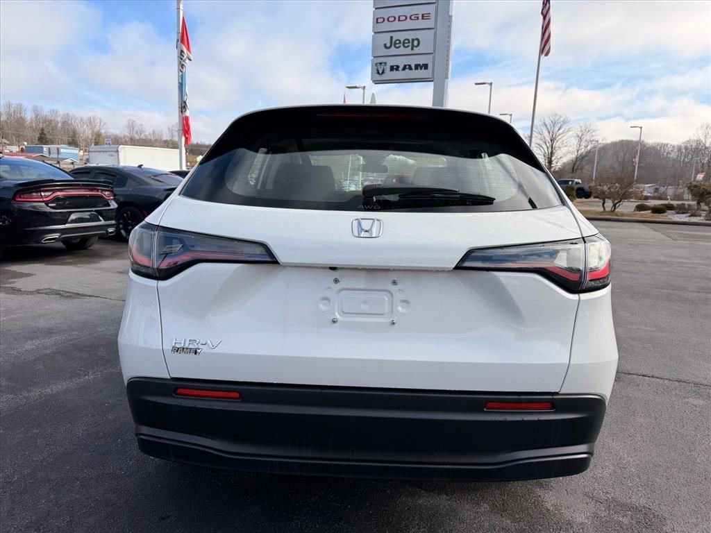 Used 2025 Honda HR-V LX image 6
