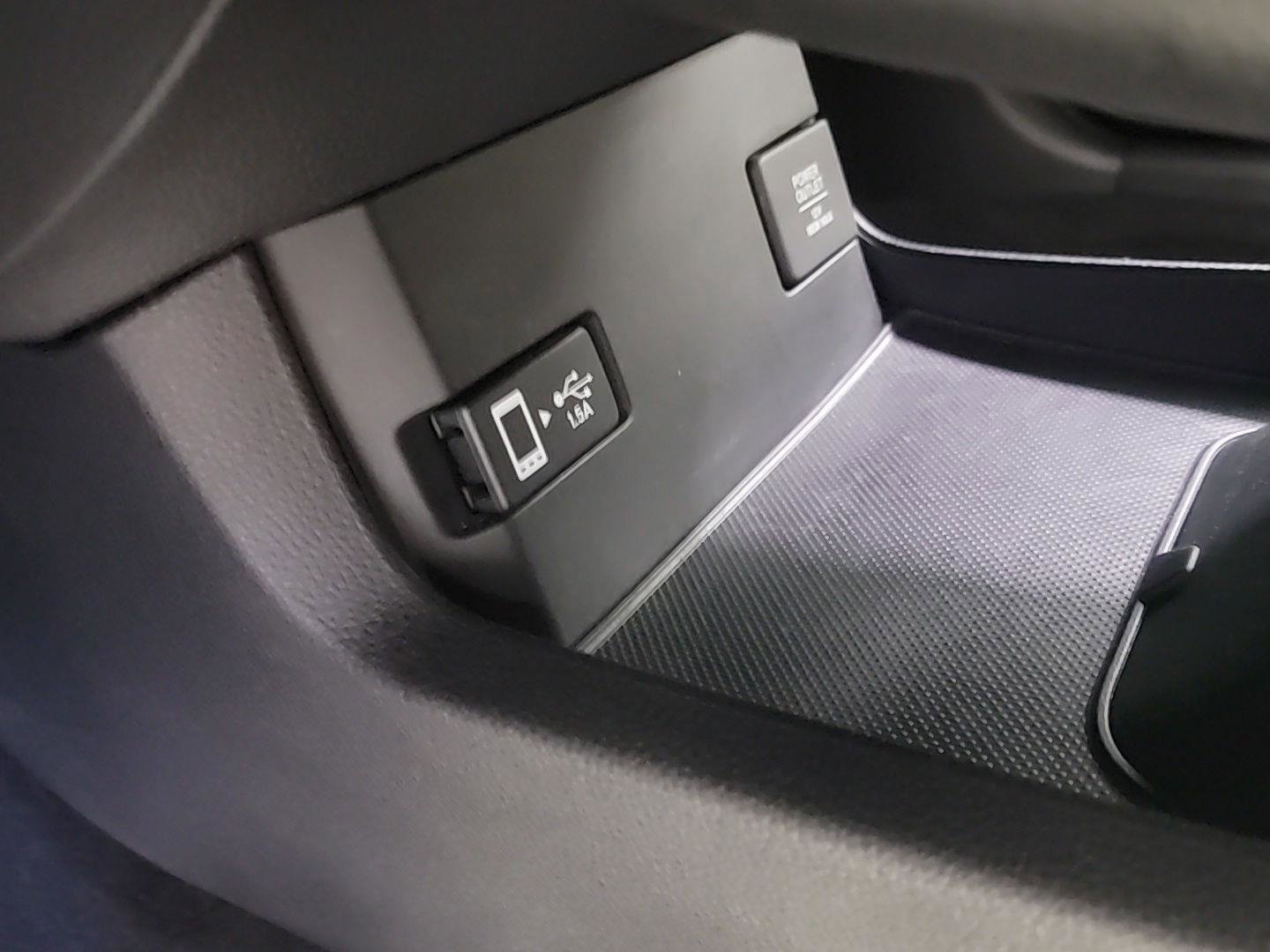Used 2016 Honda Civic Touring image 32