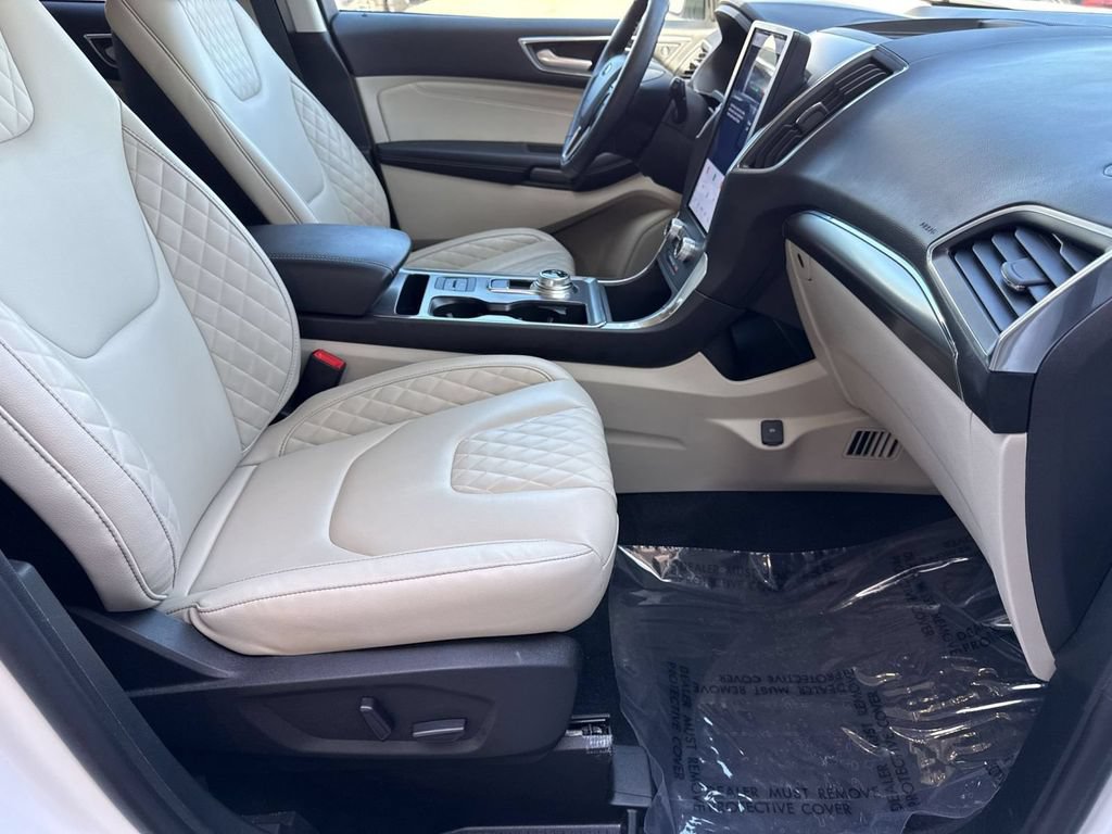 Used 2023 Ford Edge Titanium AWD/4WD image 30