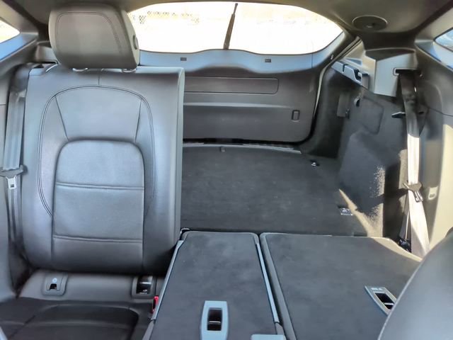 Used 2022 Jaguar E-PACE SE image 32