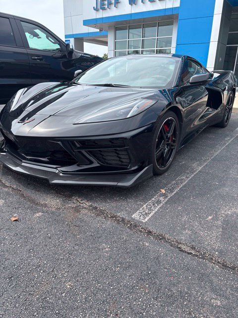 Used 2023 Chevrolet Corvette Stingray Coupe w/ Z51 Performance Package RWD image 3