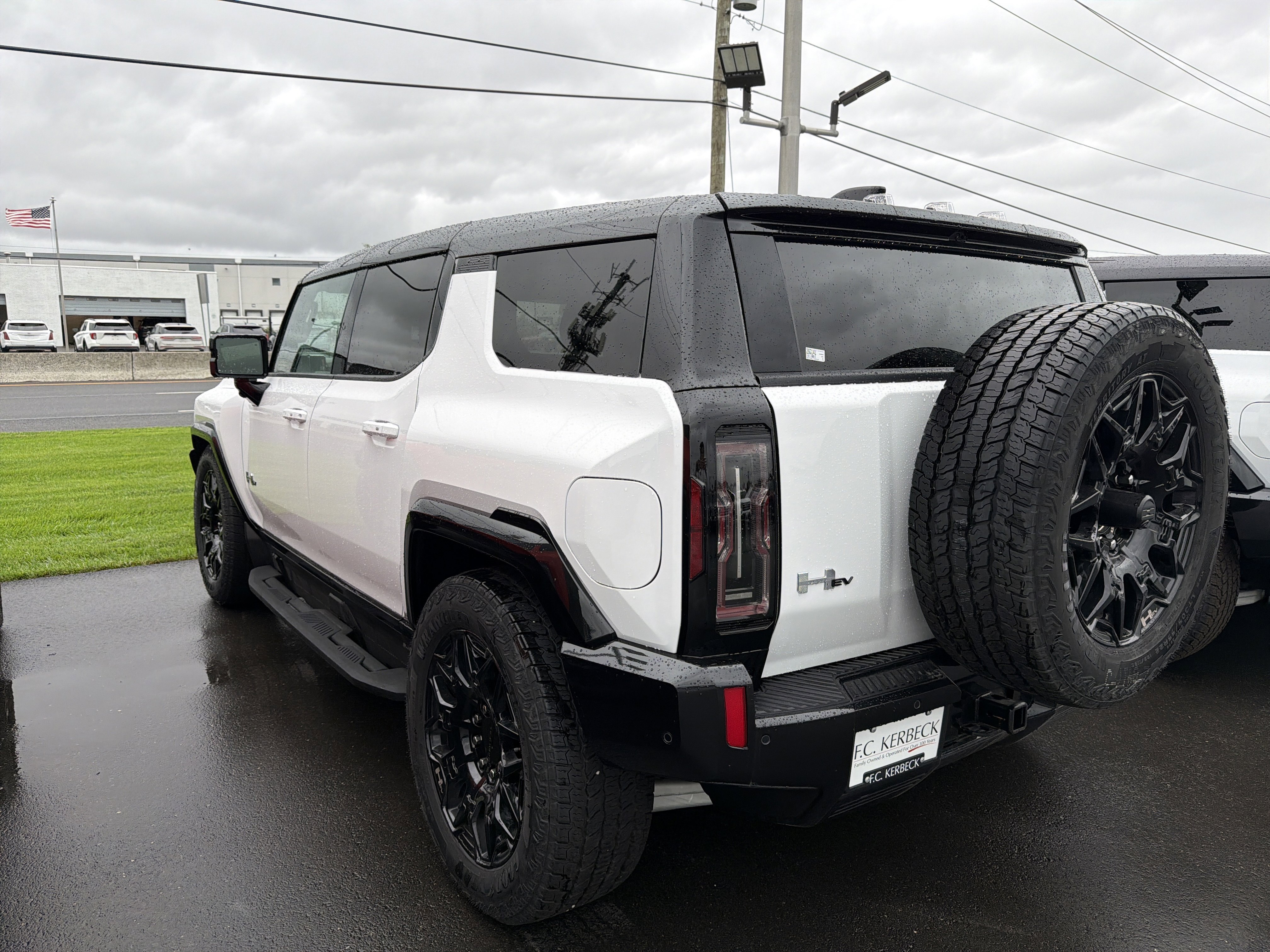 New 2026 GMC Hummer EV SUV image 6