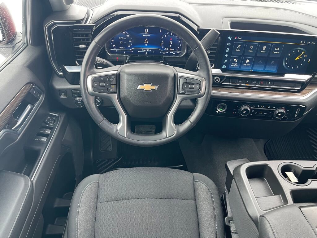 Used 2022 Chevrolet Silverado 1500 LT image 2