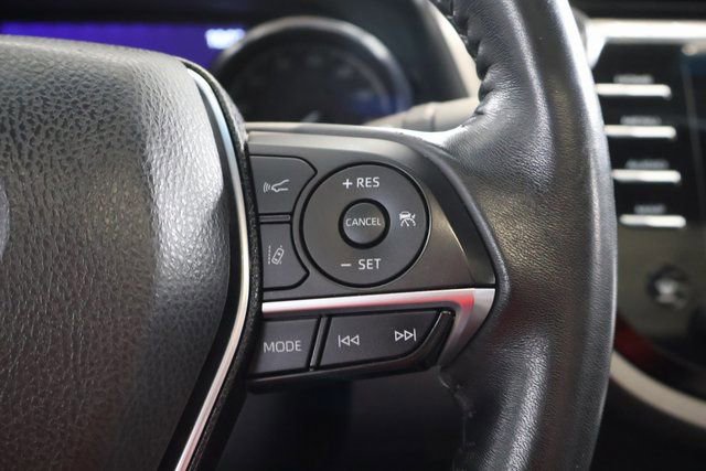 Used 2020 Toyota Camry XLE w/ Navigation Package image 19