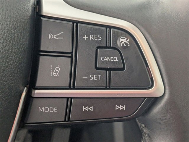 Used 2023 Toyota Highlander XLE image 17