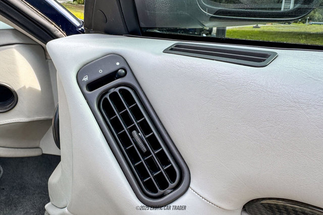 Used 2003 Aston Martin DB7 Vantage image 40