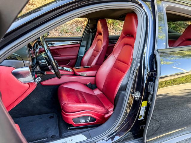 Used 2018 Porsche Panamera 4 image 8
