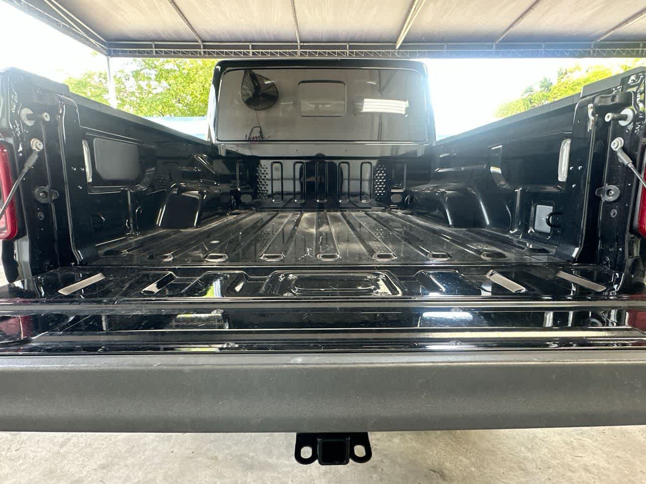 Used 2025 Jeep Gladiator Sport AWD/4WD image 25