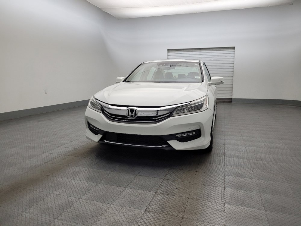 Used 2017 Honda Accord Touring image 15