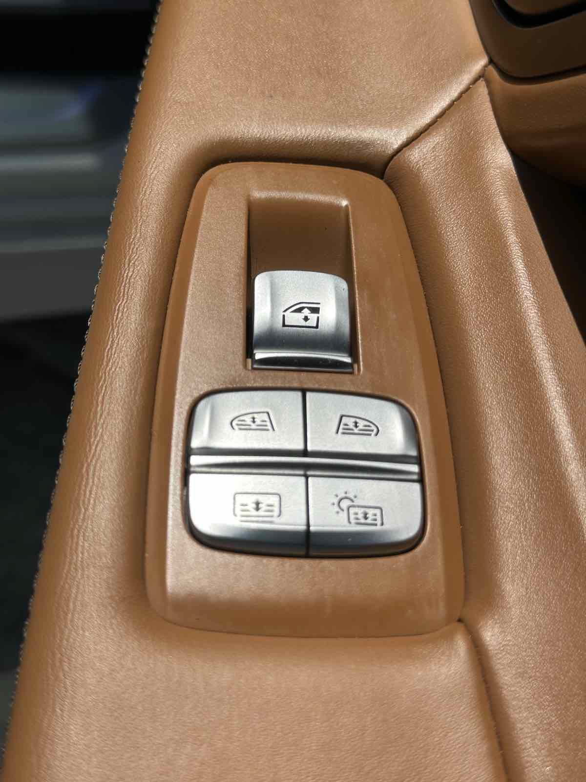 Used 2020 BMW 750i xDrive w/ Executive Package AWD/4WD image 40