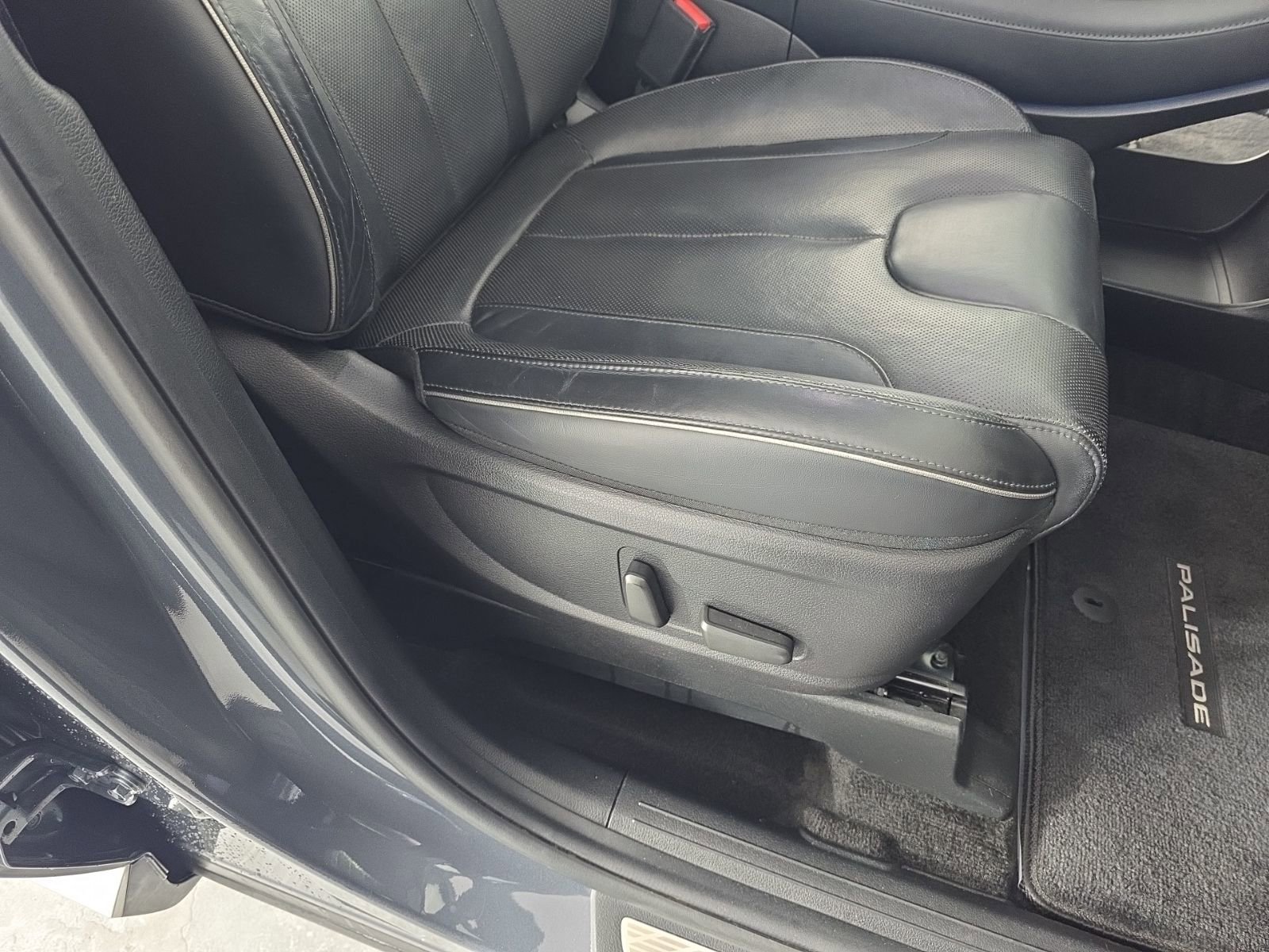 Used 2020 Hyundai Palisade Limited image 36