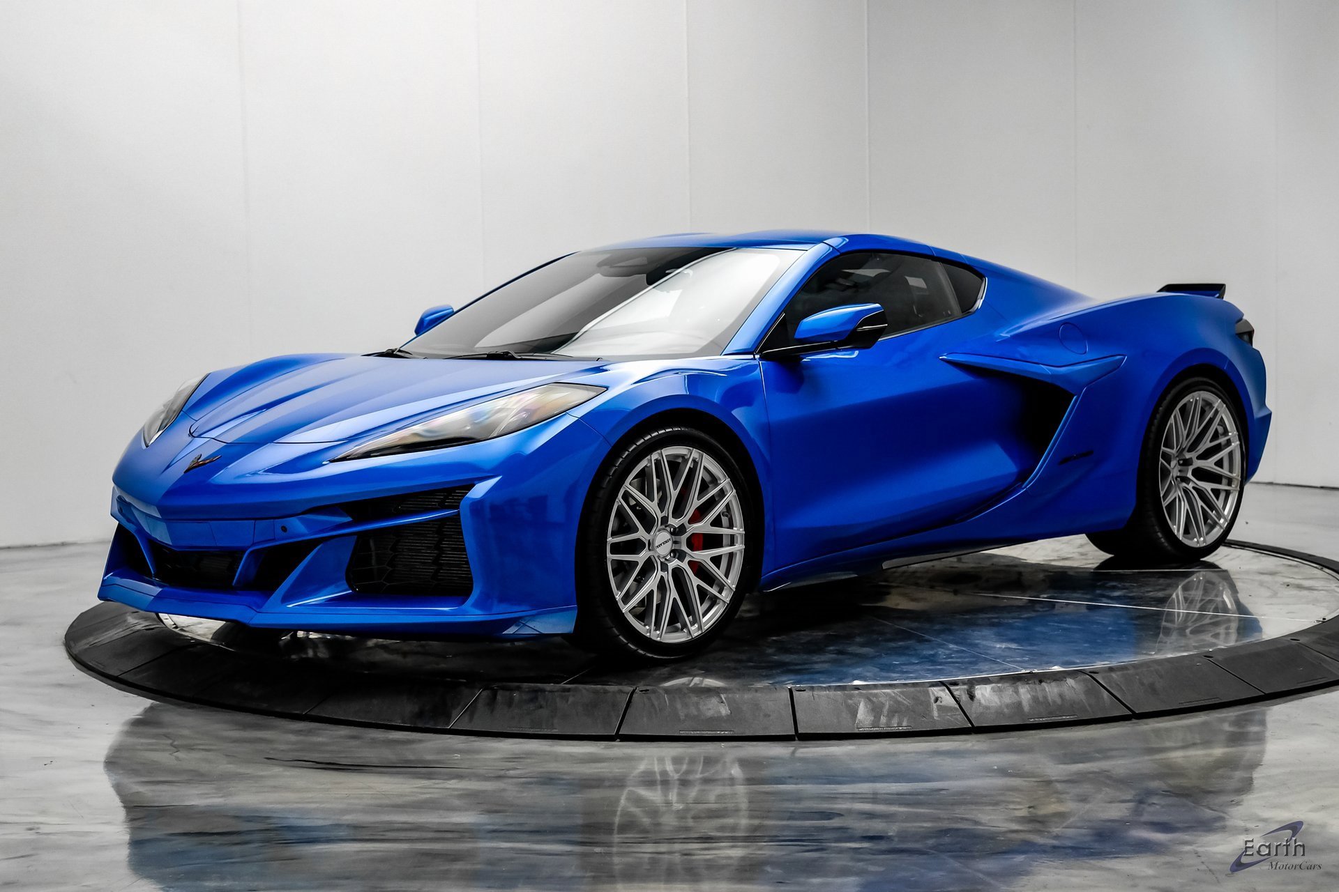 Used 2024 Chevrolet Corvette Z06 image 3