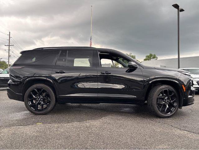 Used 2024 Chevrolet Traverse RS w/ LPO, Floor Liner Package AWD/4WD image 5
