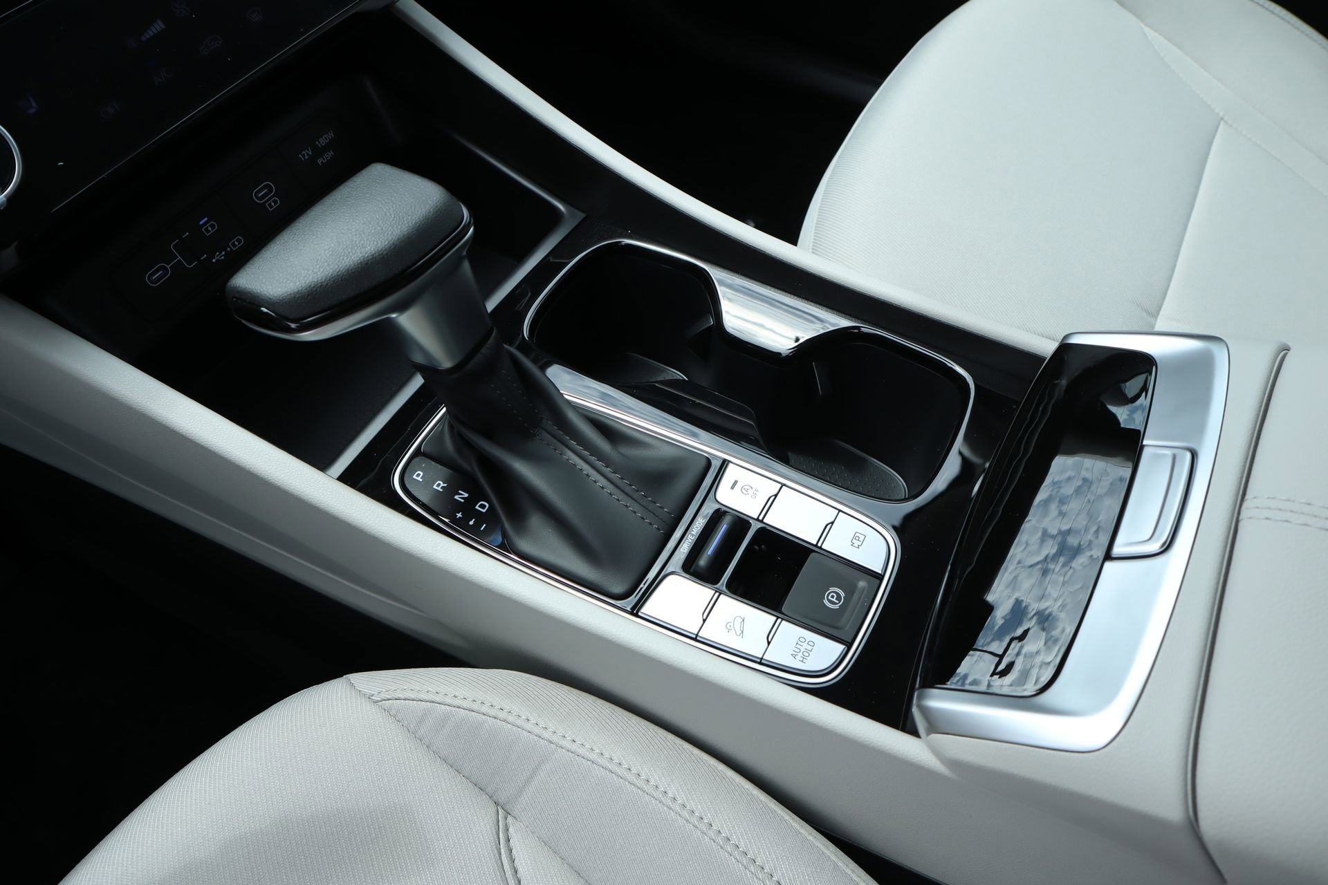 New 2026 Hyundai Tucson SEL image 8