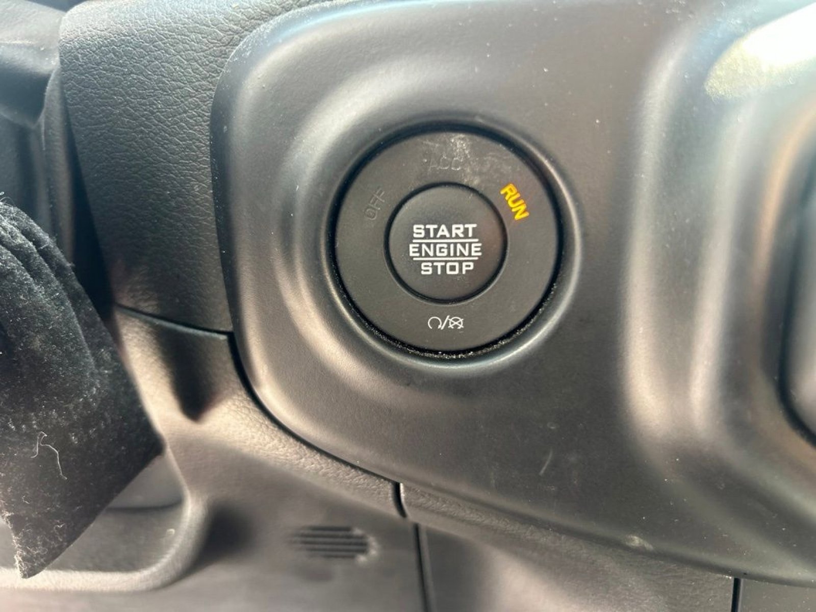Used 2022 Jeep Gladiator Sport AWD/4WD image 19