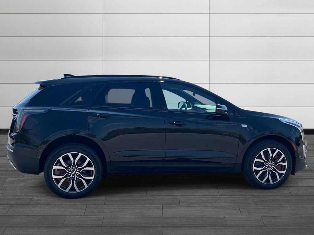 New 2026 Cadillac XT5 Sportv w/ LPO, Onyx Lite Package AWD/4WD image 6