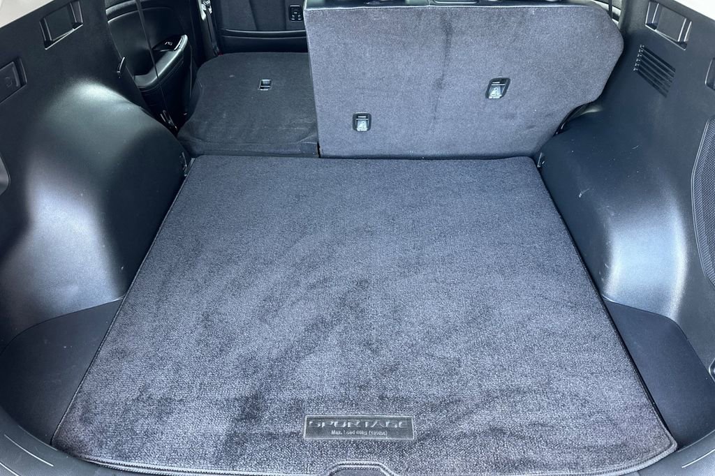 Used 2024 Kia Sportage SX image 15