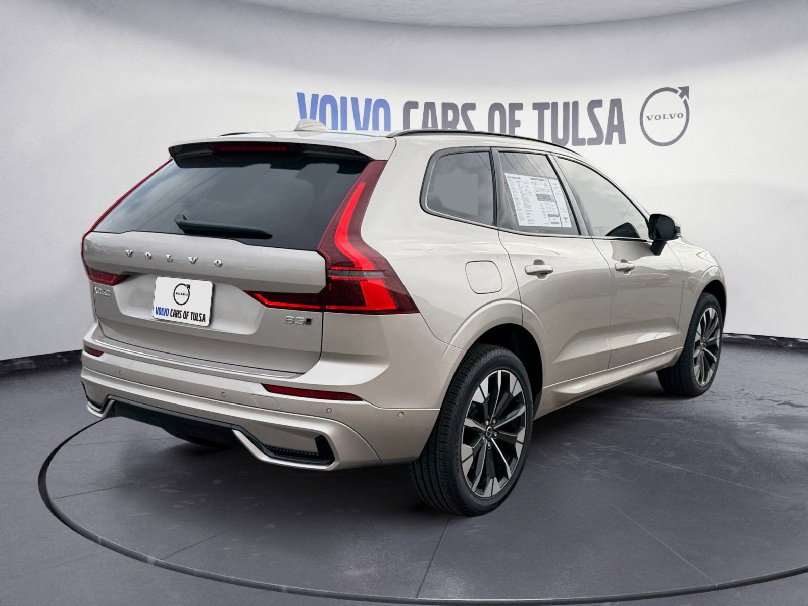 New 2026 Volvo XC60 B5 Plus w/ Protection Package Premier image 5