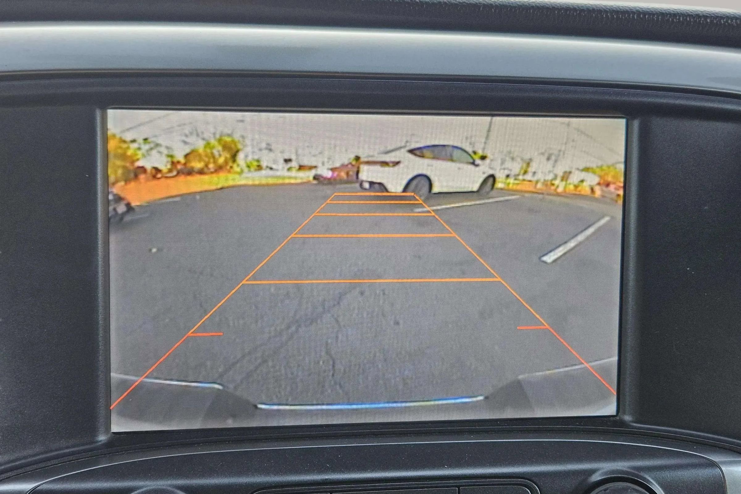 Used 2018 Chevrolet Silverado 1500 Custom w/ Trailering Package image 25