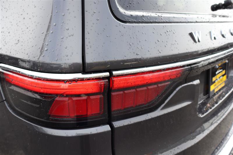 Used 2024 Jeep Wagoneer L Series II w/ Convenience Group I image 26