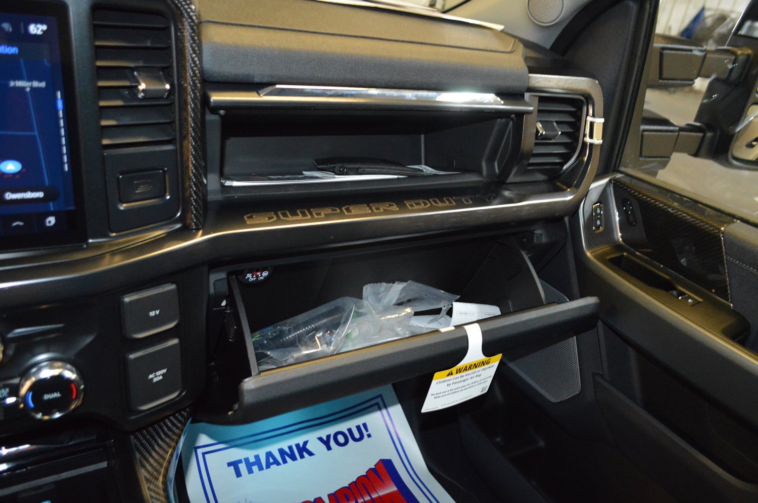 New 2026 Ford F250 Lariat w/ Black Appearance Package image 25