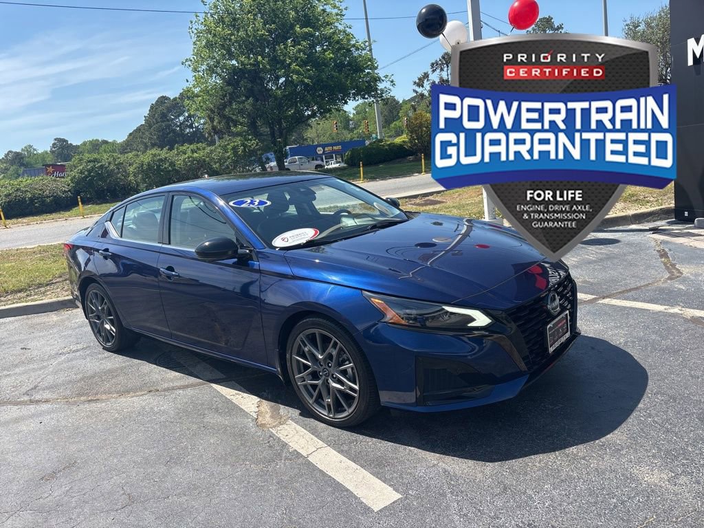 Used 2023 Nissan Altima 2.0 SR FWD image 1