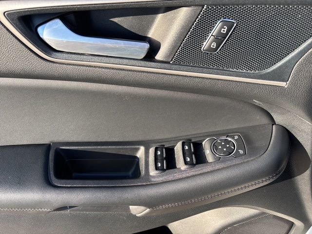 Used 2024 Ford Edge SEL w/ Convenience Package image 13