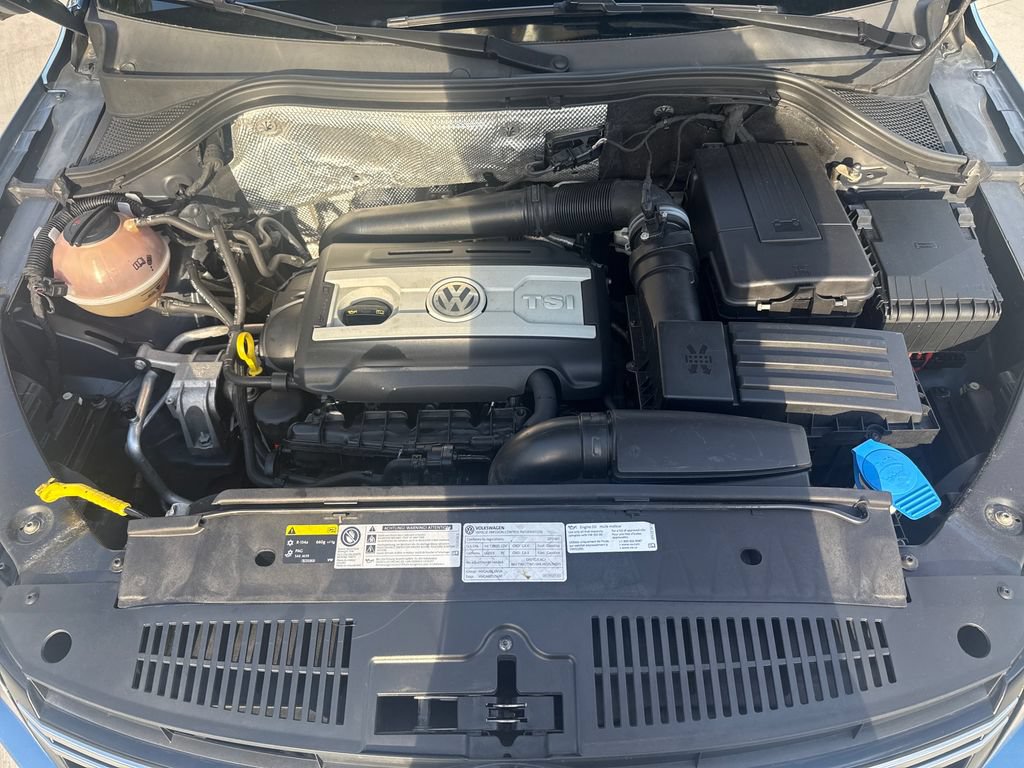 Used 2017 Volkswagen Tiguan S FWD image 33