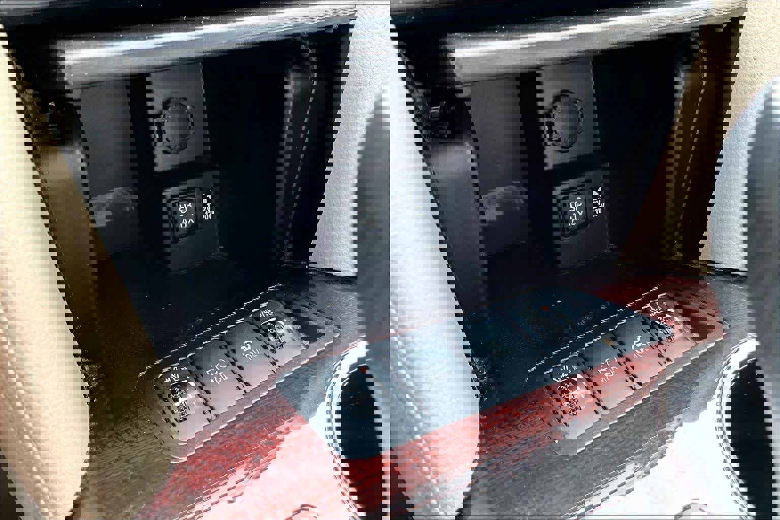 Used 2012 Toyota Camry XLE w/ Leather Pkg FWD image 32